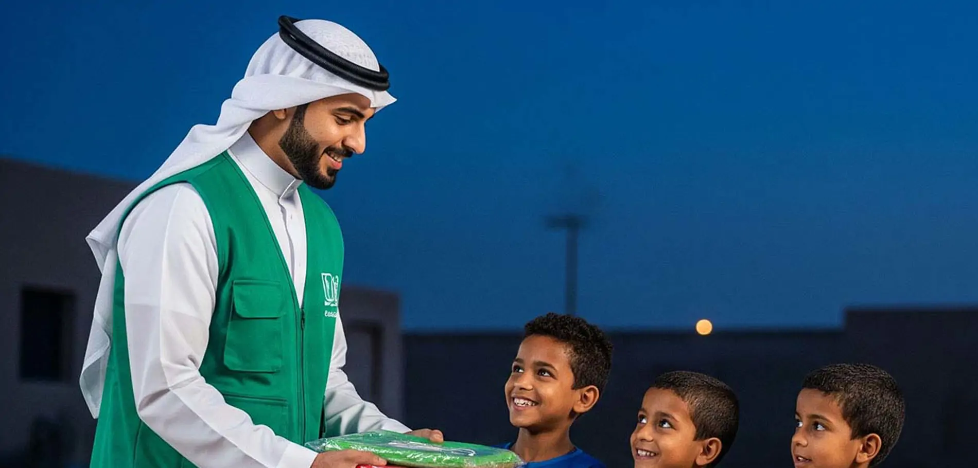  مبادرات تخدم الإنسان 